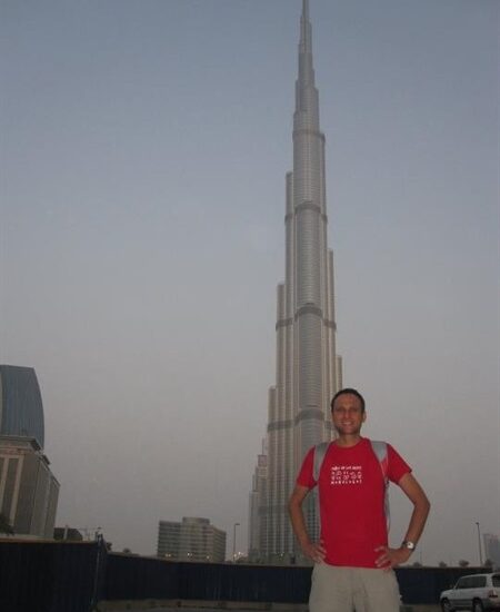 En Dubai ante el edificio más alto del mundo